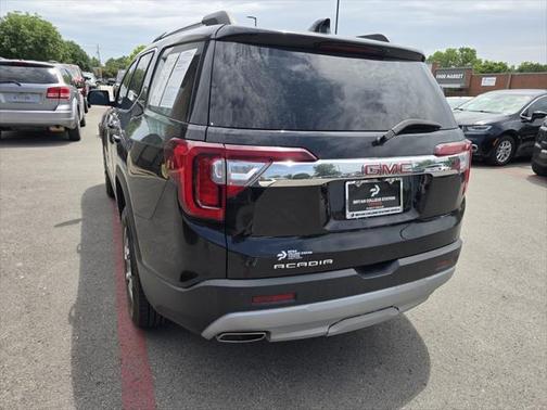 2023 GMC Acadia FWD SLT