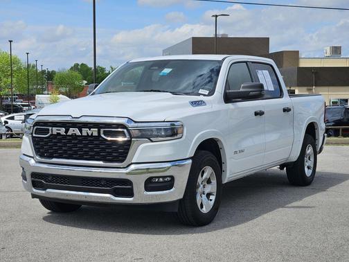 Bright White Clearcoat 2025 RAM 1500 Big Horn/Lone Star