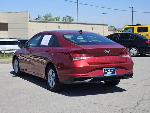 Ultimate Red 2023 Hyundai ELANTRA SE