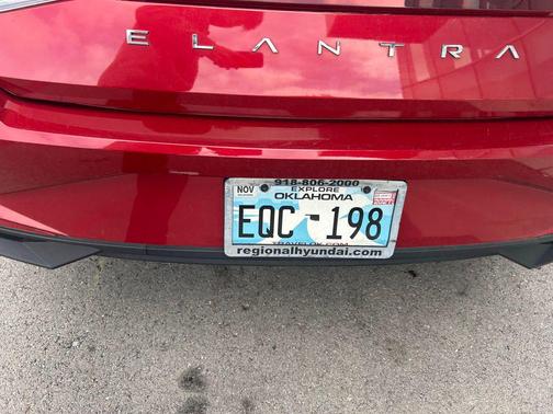Ultimate Red 2023 Hyundai ELANTRA SE