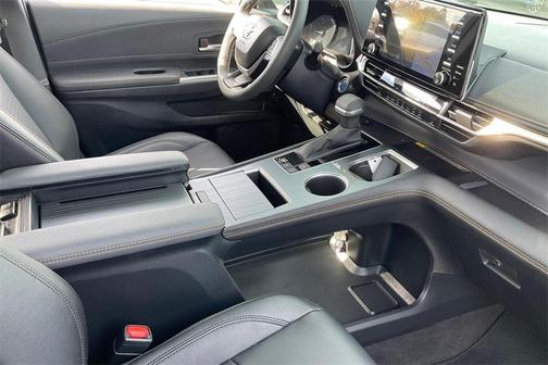 2024 Toyota Sienna Woodland Edition