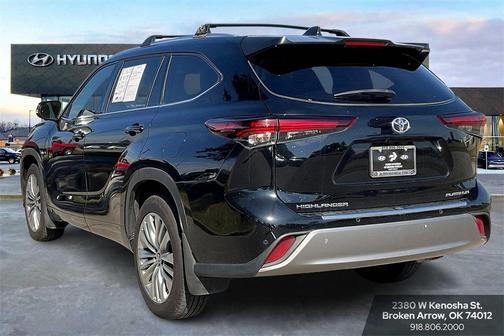2024 Toyota Highlander Platinum