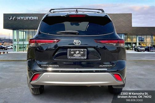 2024 Toyota Highlander Platinum