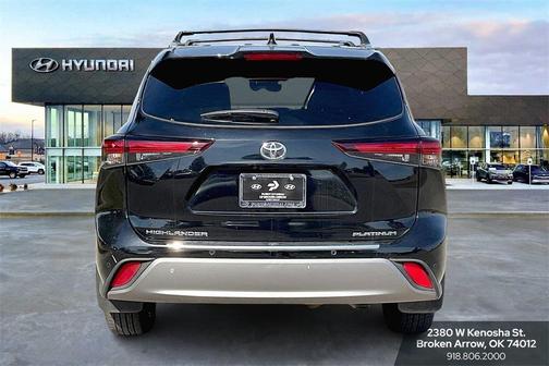 2024 Toyota Highlander Platinum