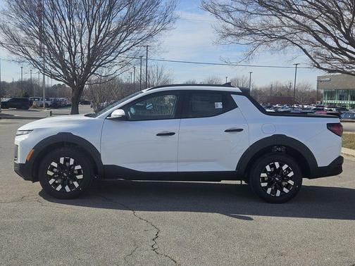 Atlas White 2026 Hyundai SANTA CRUZ SEL