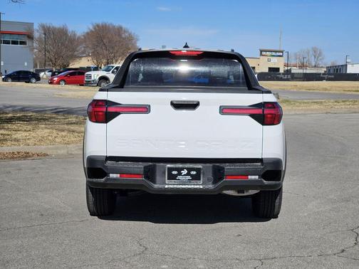 Atlas White 2026 Hyundai SANTA CRUZ SEL