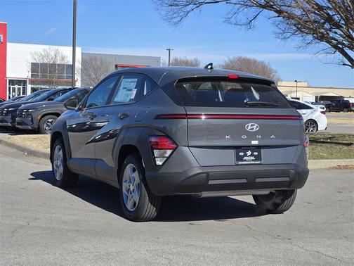 2026 Hyundai KONA SE