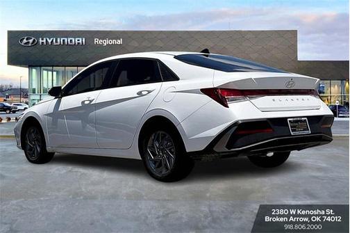 2024 Hyundai ELANTRA SEL