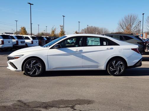 2025 Hyundai ELANTRA HEV SEL Sport