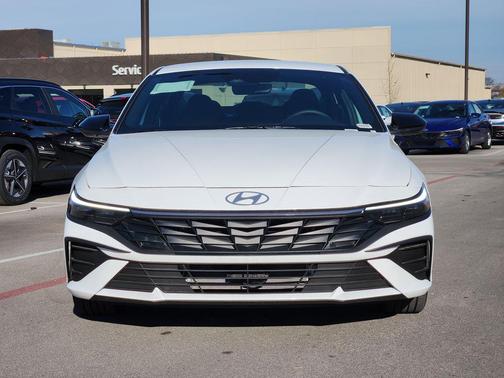 2025 Hyundai ELANTRA HEV SEL Sport