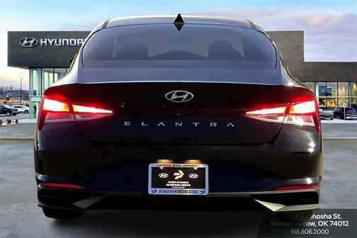 2023 Hyundai ELANTRA SEL