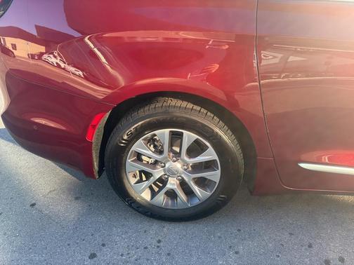 2022 Chrysler Pacifica L