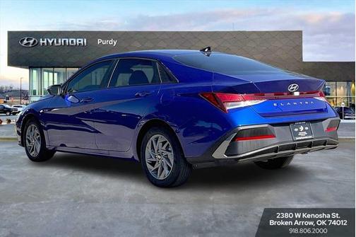 2024 Hyundai ELANTRA SEL