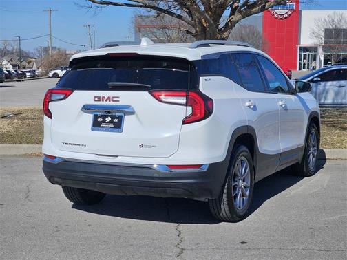 2024 GMC Terrain SLT