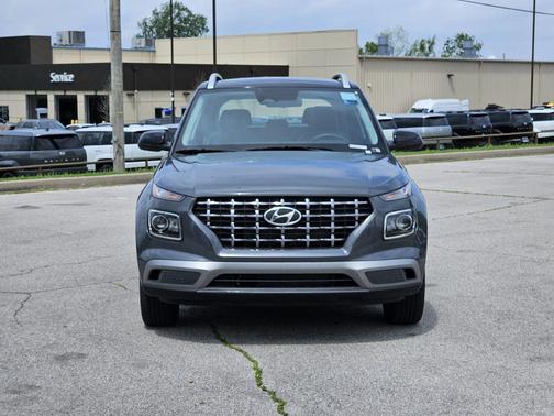 Ecotronic Gray w/Black Roof 2026 Hyundai VENUE SEL w/Two-Tone Roof