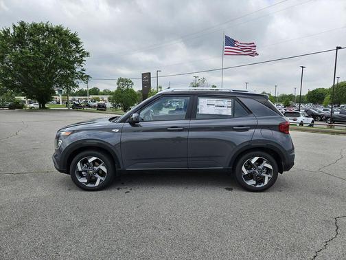 Ecotronic Gray w/Black Roof 2026 Hyundai VENUE SEL w/Two-Tone Roof
