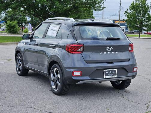Ecotronic Gray w/Black Roof 2026 Hyundai VENUE SEL w/Two-Tone Roof