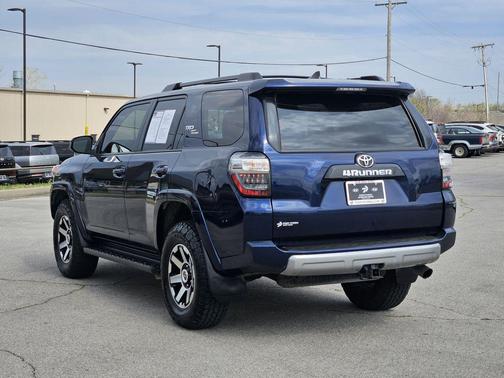 2022 Toyota 4Runner TRD Off Road