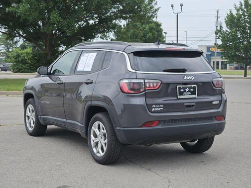 Baltic Gray Metallic Clearcoat 2024 Jeep Compass Latitude