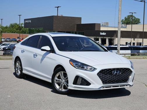 Quartz White Pearl 2019 Hyundai SONATA Limited