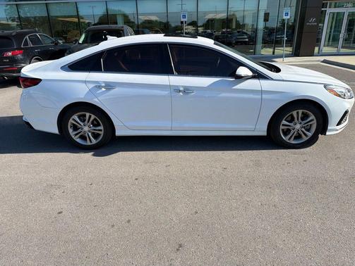 Quartz White Pearl 2019 Hyundai SONATA Limited