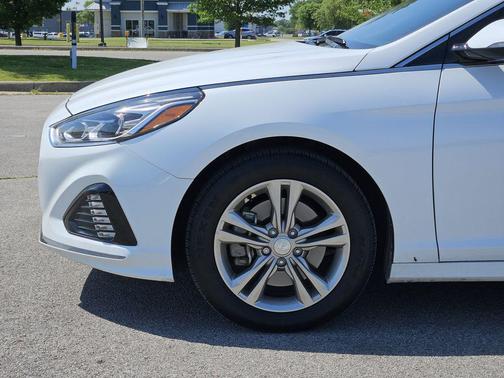 Quartz White Pearl 2019 Hyundai SONATA Limited