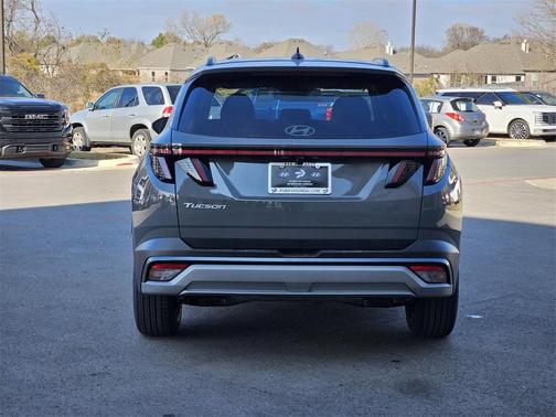 2026 Hyundai TUCSON SEL Premium