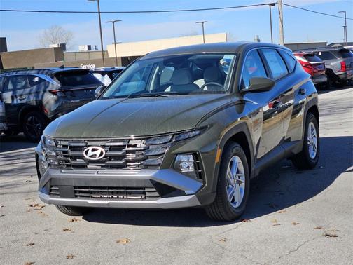 2026 Hyundai TUCSON SE