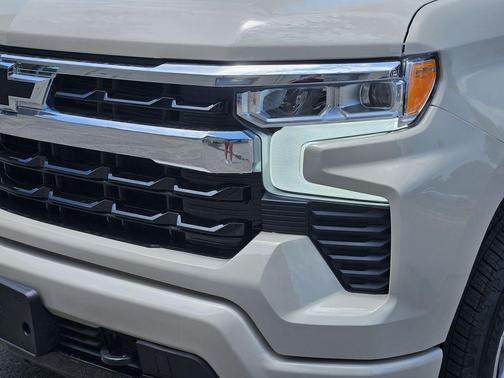 Summit White 2026 Chevrolet Silverado 1500 RST
