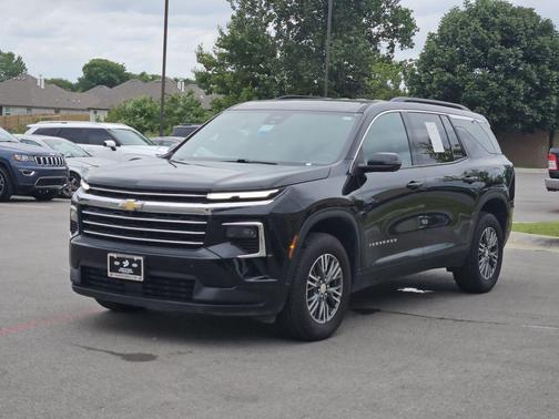 Black Metallic 2024 Chevrolet Traverse LT