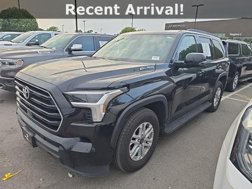 2025 Toyota Sequoia SR5
