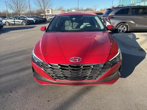 2023 Hyundai ELANTRA Limited
