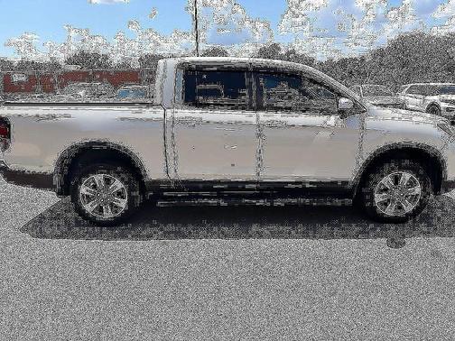 White Diamond Pearl 2017 Honda Ridgeline RTL