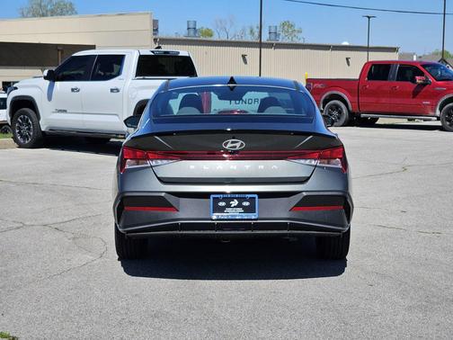 2026 Hyundai ELANTRA Sport