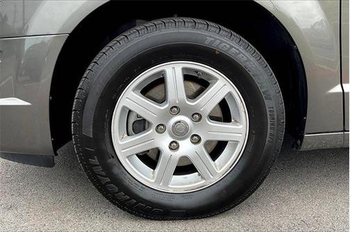 2010 Chrysler Town & Country Touring