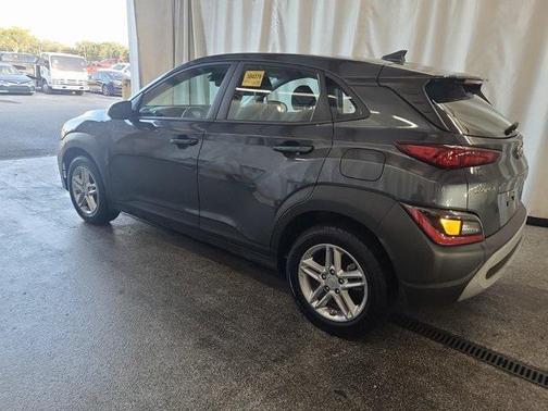 2022 Hyundai KONA SE