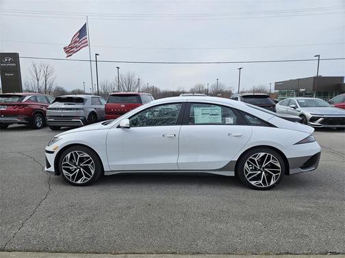 2025 Hyundai IONIQ 6 SEL