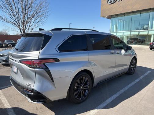 2024 Toyota Sienna XSE 7 Passenger