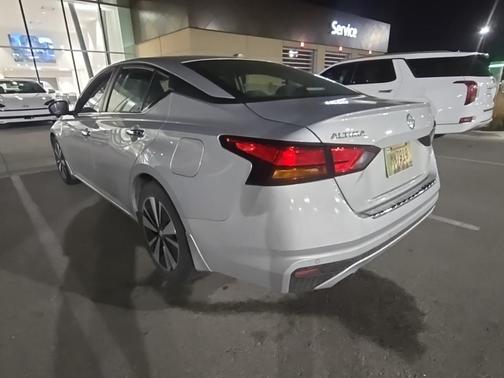 2022 Nissan Altima 2.5 SV