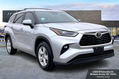 2023 Toyota Highlander LE