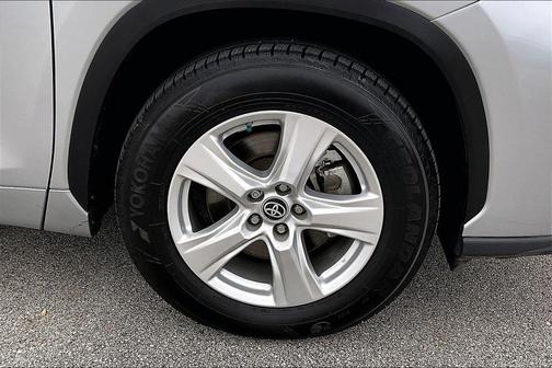 2023 Toyota Highlander LE I4