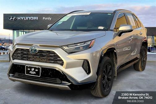 2024 Toyota RAV4 Hybrid SE