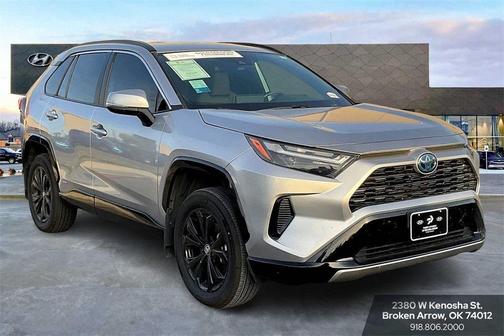 2024 Toyota RAV4 Hybrid SE