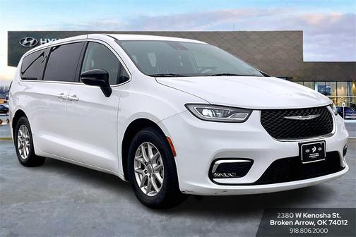 2024 Chrysler Pacifica Touring L