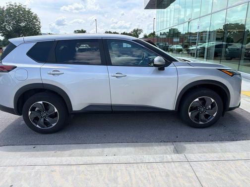 Brilliant Silver Metallic 2024 Nissan Rogue SV