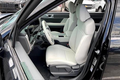 2025 Hyundai SANTA FE SE