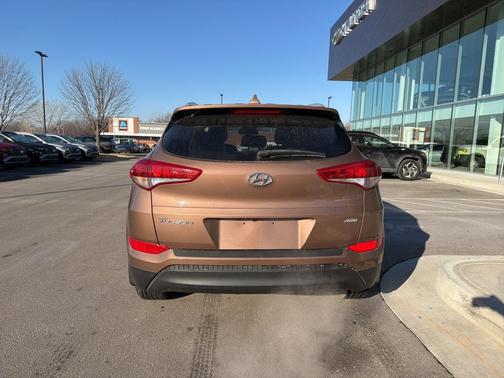 2017 Hyundai TUCSON SE Plus