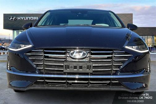 2023 Hyundai SONATA SE