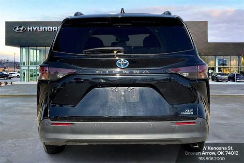 2024 Toyota Sienna XLE