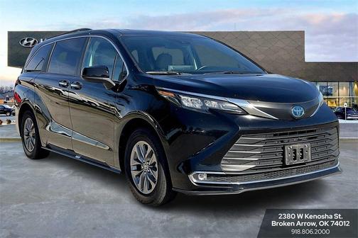2024 Toyota Sienna XLE